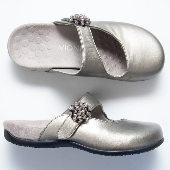 Vionic Joan Mules Leather Shoes Beaded Metallic Pewter Silver Size 7 - Picture 1 of 9